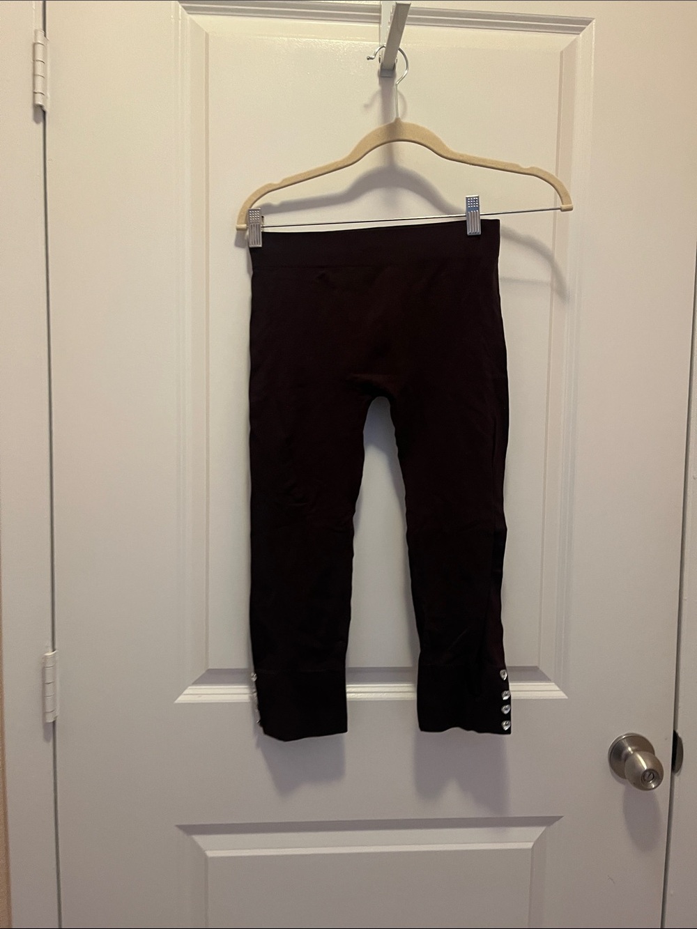 Diva Brown Capri Leggings with Button Hem